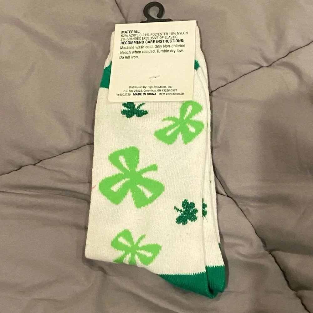 NWT Saint Patrick's Day‎ Lucky Green and White Holiday High Socks